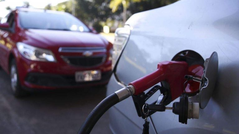 Gasolina sobe no Espírito Santo pela segunda semana consecutiva e encosta nos R$ 5