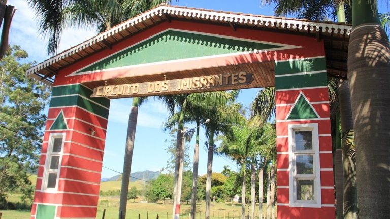Roteiros tranquilos e cheios de opções para curtir o Carnaval em Anchieta