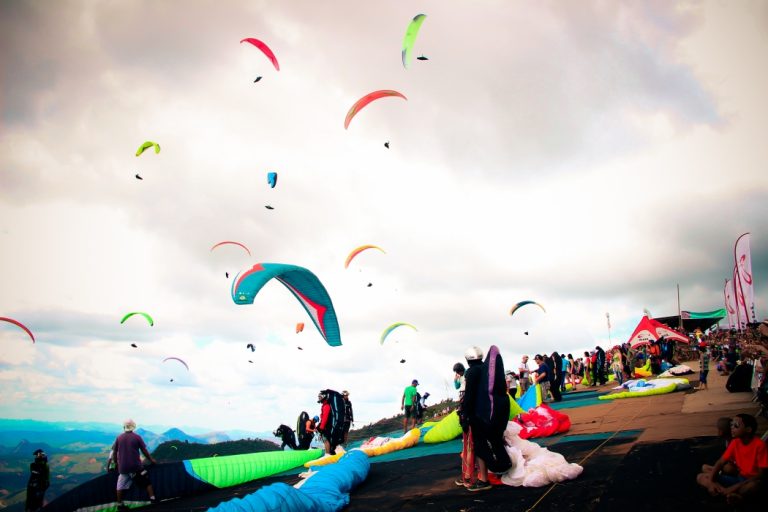 Pilotos de 29 países disputam 2.ª etapa do Mundial de Parapente em Baixo Guandu