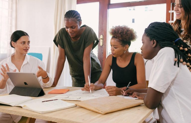 100% gratuito: Qualificar ES abre 320 vagas em cursos exclusivos para mulheres