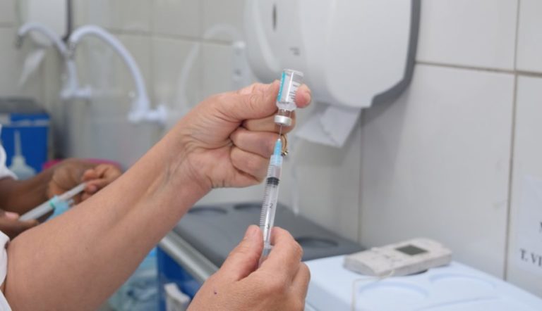 Dia D em Cachoeiro: Unidades de saúde abrirão sábado (28) para vacinar contra gripe, sarampo e Covid-19