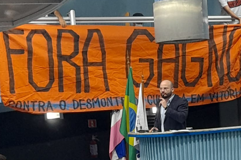 Secretário demitido por LGBTfobia reassume Cultura de Vitória￼