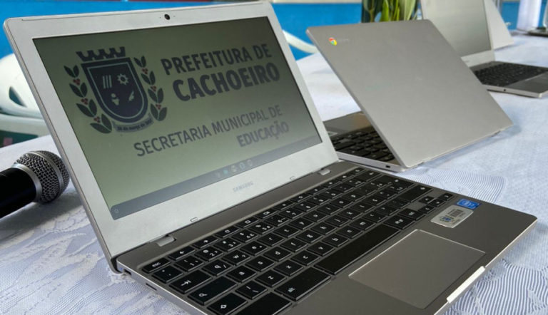 Escolas municipais de Cachoeiro recebem notebooks para alunos