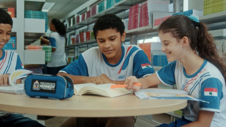 Presidente Kennedy ultrapassa meta do Ideb e é destaque na classificação geral das escolas do Estado