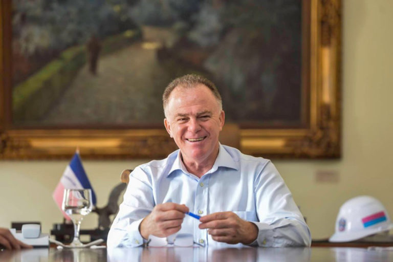 Governador Casagrande confirma abono de Natal para os servidores do Estado