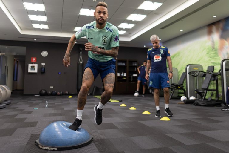 Tite confirma Neymar de volta ao Brasil contra a Coréia do Sul