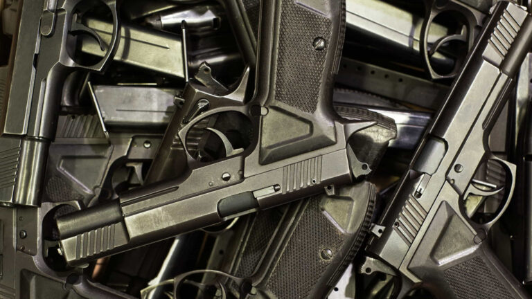Decreto de Lula revoga normas que facilitavam acessos a armas e munição; veja o que diz o texto