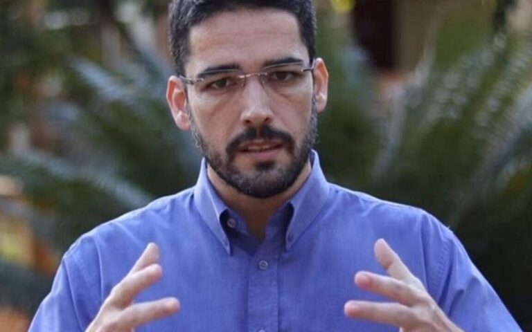 Cidade inteligente: Victor Coelho busca conhecimento em Medellín para usar em Cachoeiro