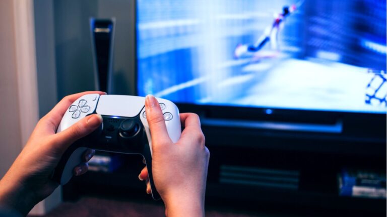 Preço do PlayStation 5 começa a despencar em lojas online