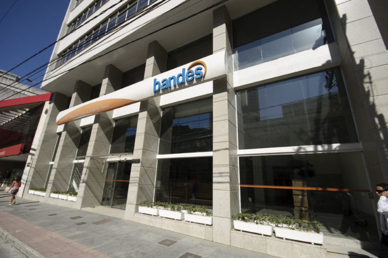 Impacto da queda da Selic torna linhas de financiamento ainda mais atrativas