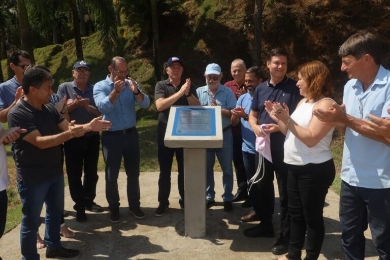Governador inaugura obras e anuncia novos investimentos em Alfredo Chaves