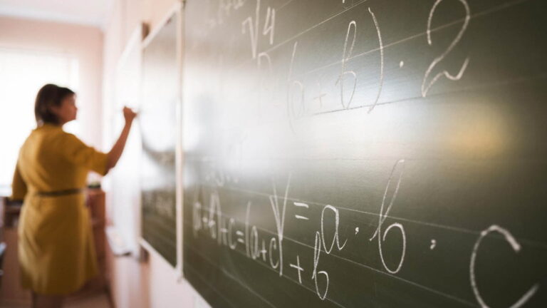 Escolas particulares terão um reajuste médio de 9% em 2024