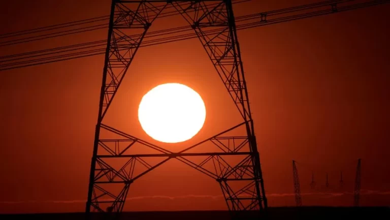 Outubro deve trazer novo calorão para o Brasil e mais chuvas no Sul