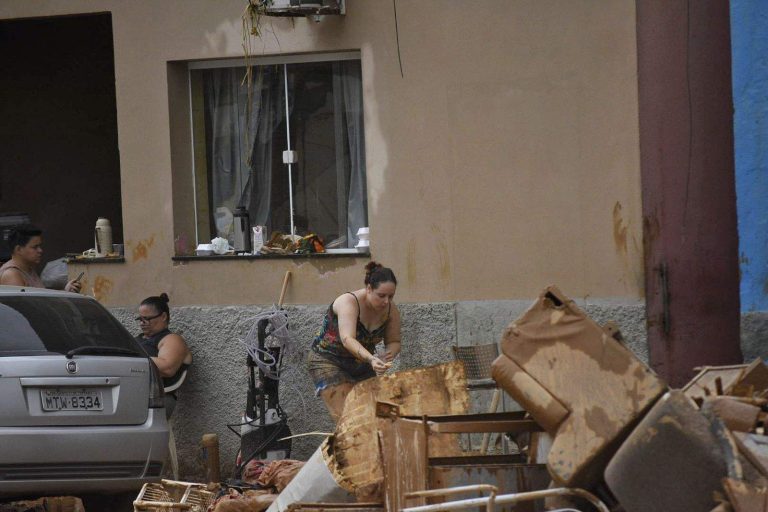 Número de mortes no ES sobe para 17 após fortes chuvas