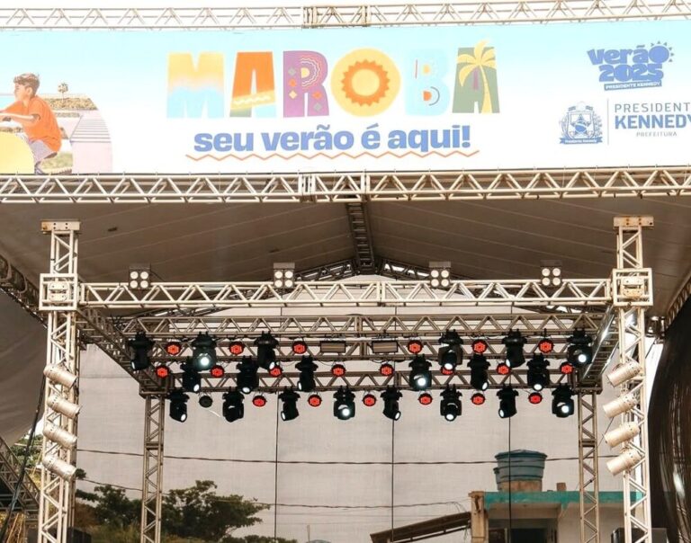 Programação de verão em Kennedy é retomada após temporal que destruiu estrutura