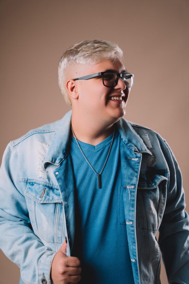 Capixaba Lucas Turini traça nova rota de vida e nas redes em busca do sonho musical