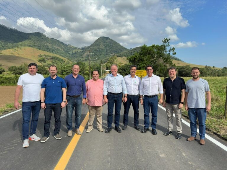 Casagrande inaugura revitalização de estrada rural do Caminhos do Campo em Anchieta