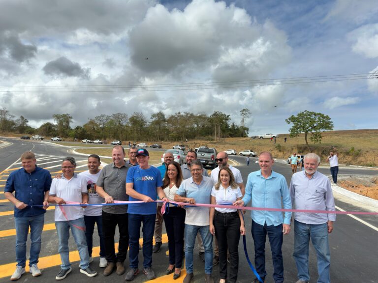 Casagrande inaugura pavimentação de rodovia e mais investimentos em Sooretama