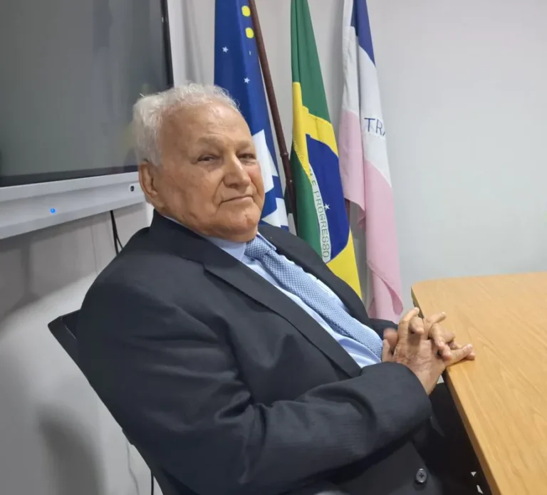 Ferraço divulga lista de ruas que serão asfaltadas e recapeadas em Cachoeiro; confira